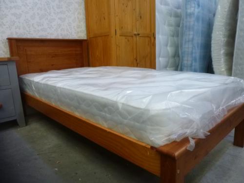 Pine single bed