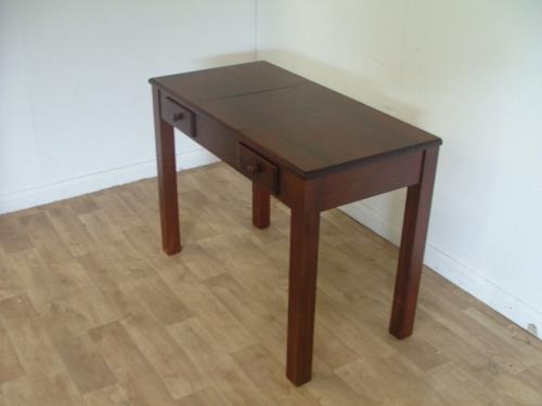 Modern Mahogany Dressing Table