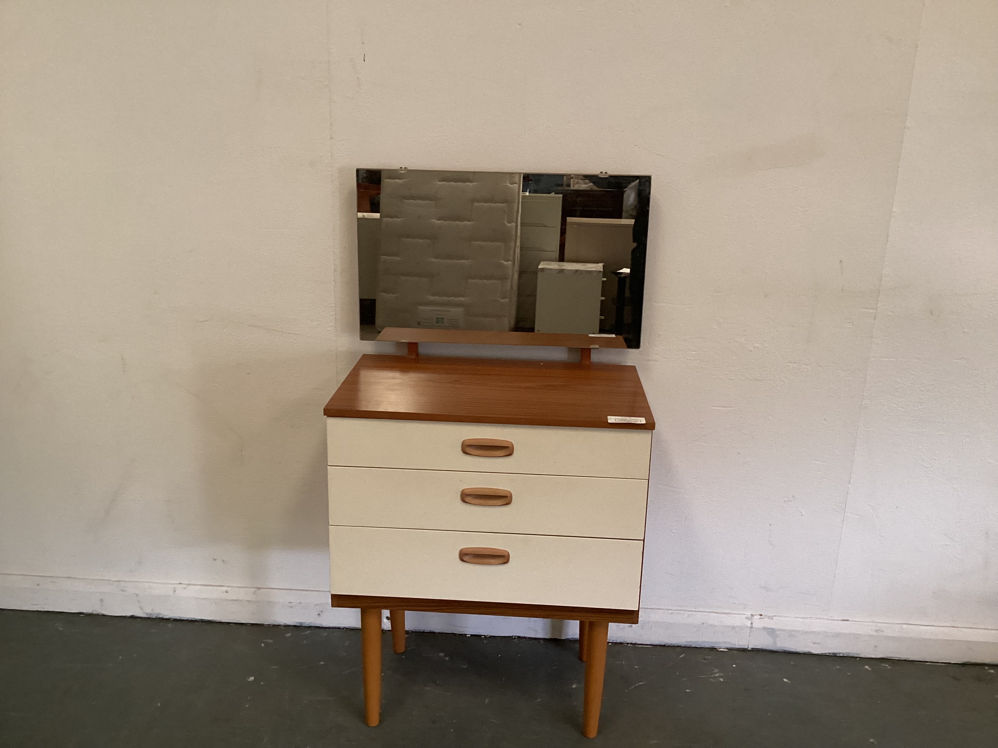    Small Schreiber Dressing Table
