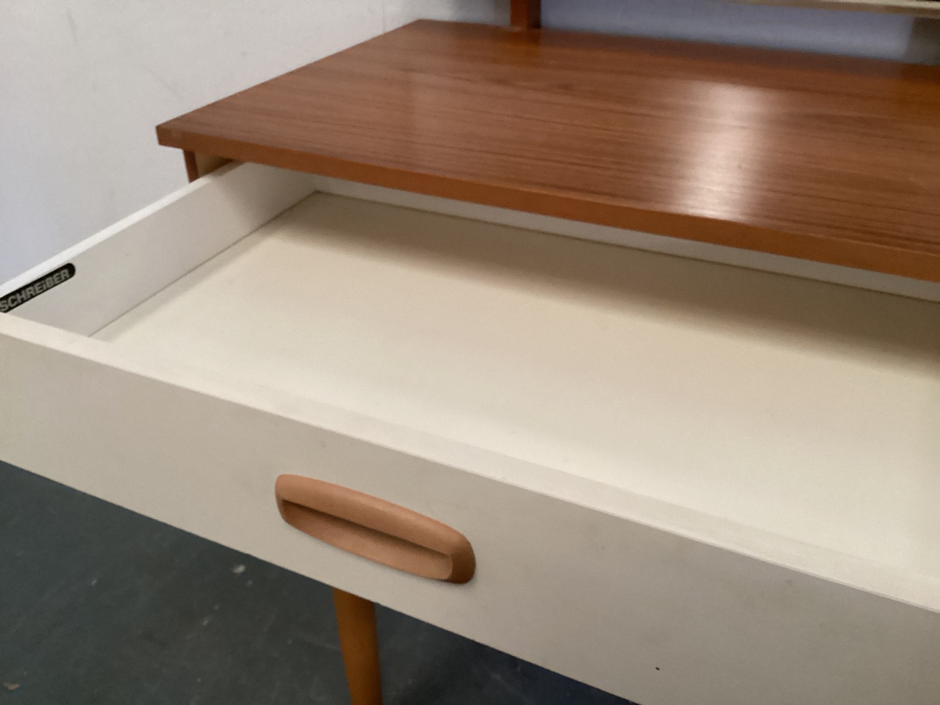    Small Schreiber Dressing Table
