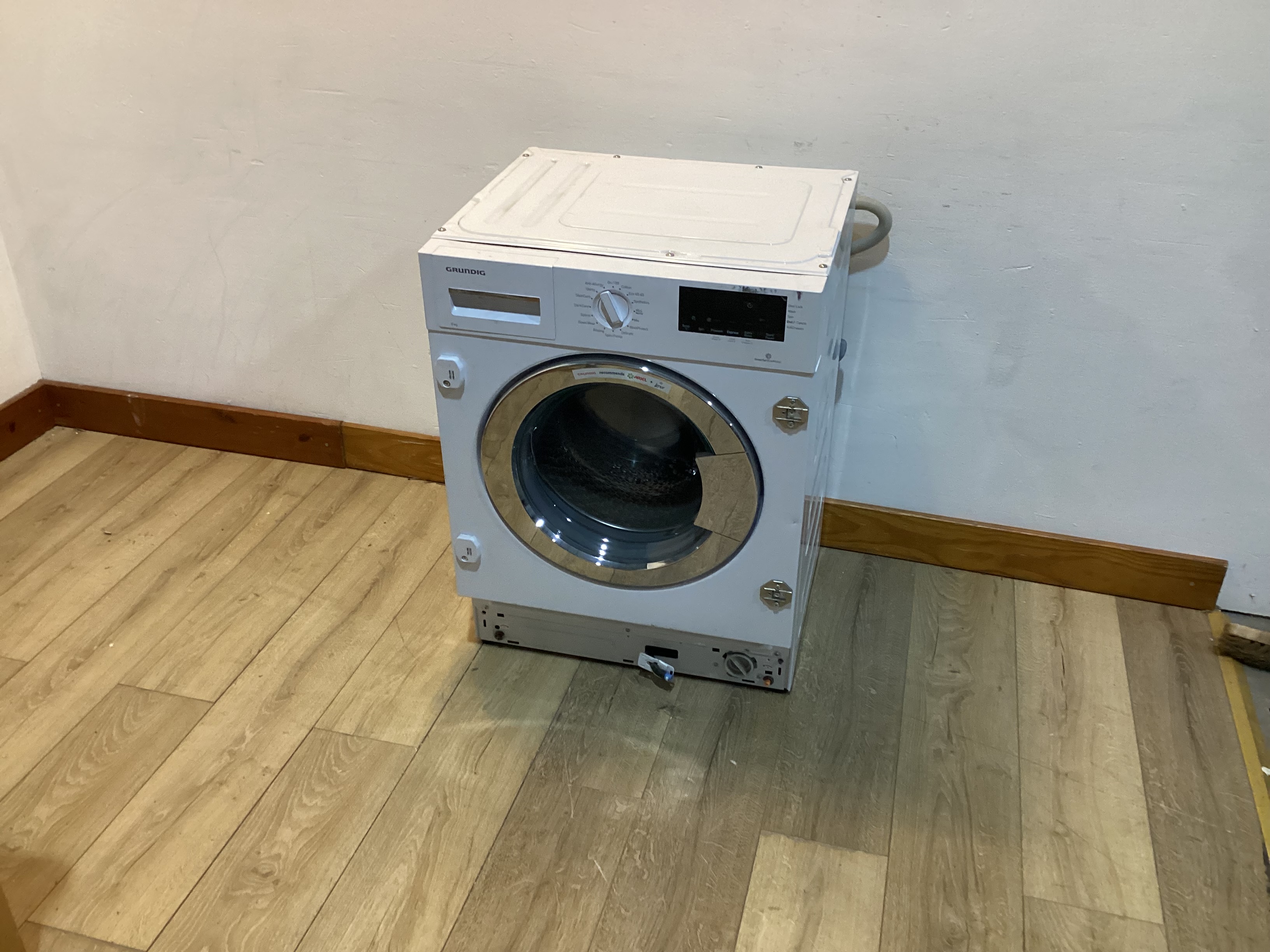 Grundig 8kg Integrated Washing Machine