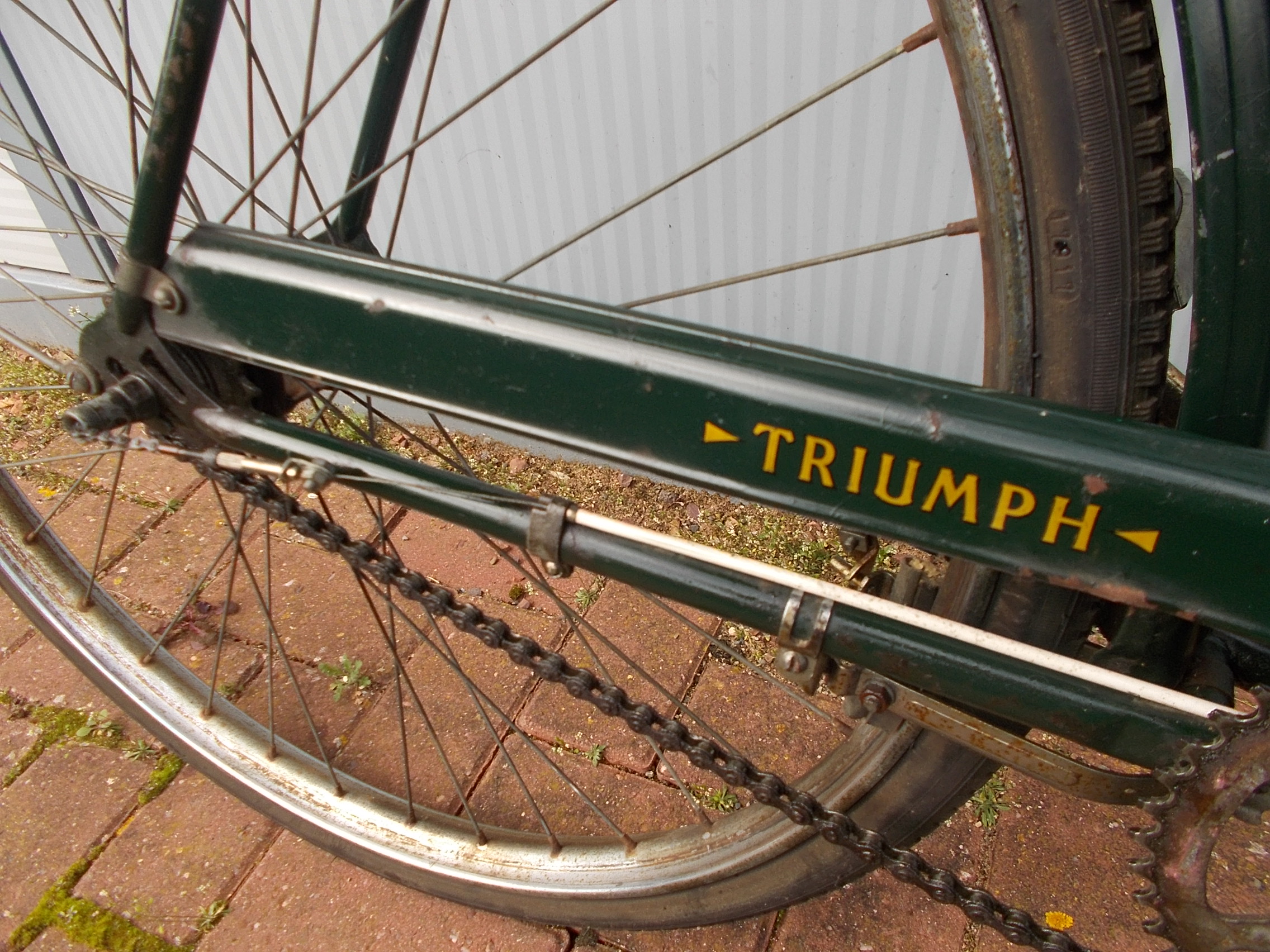 Triumph 23" Traditional Bicycle