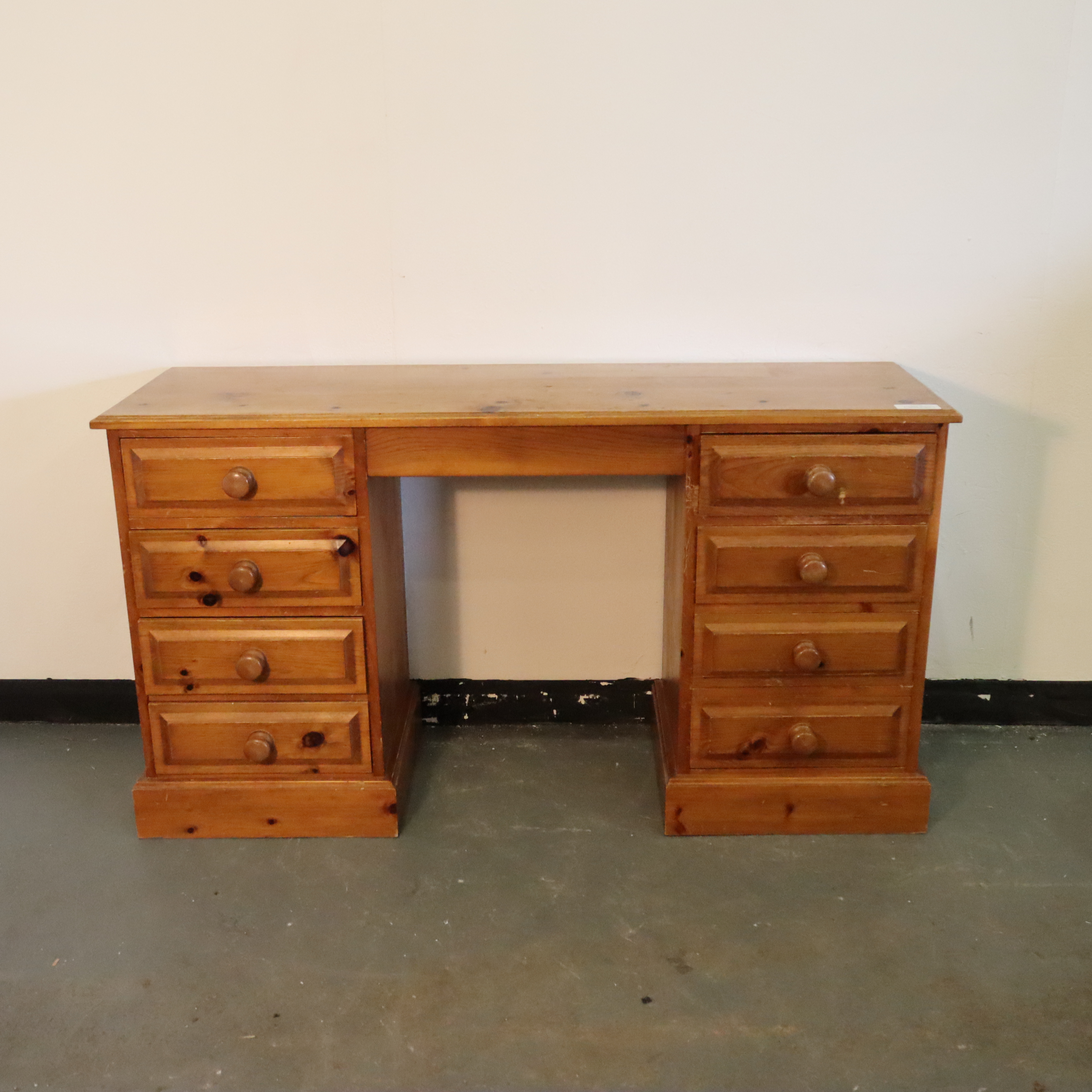 Pine Desk With Drawers 