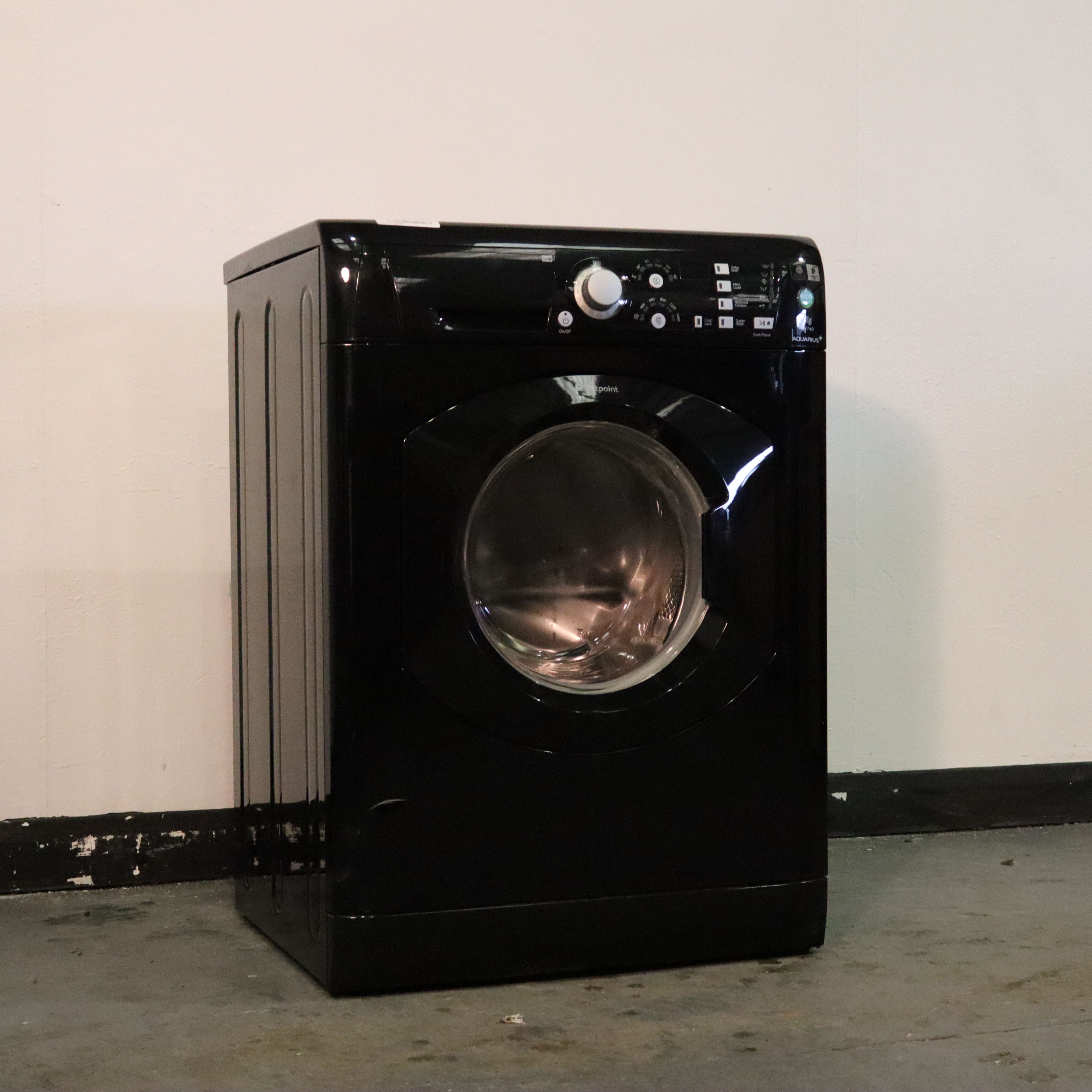 Black Hotpoint 7kg Washing Machine 
