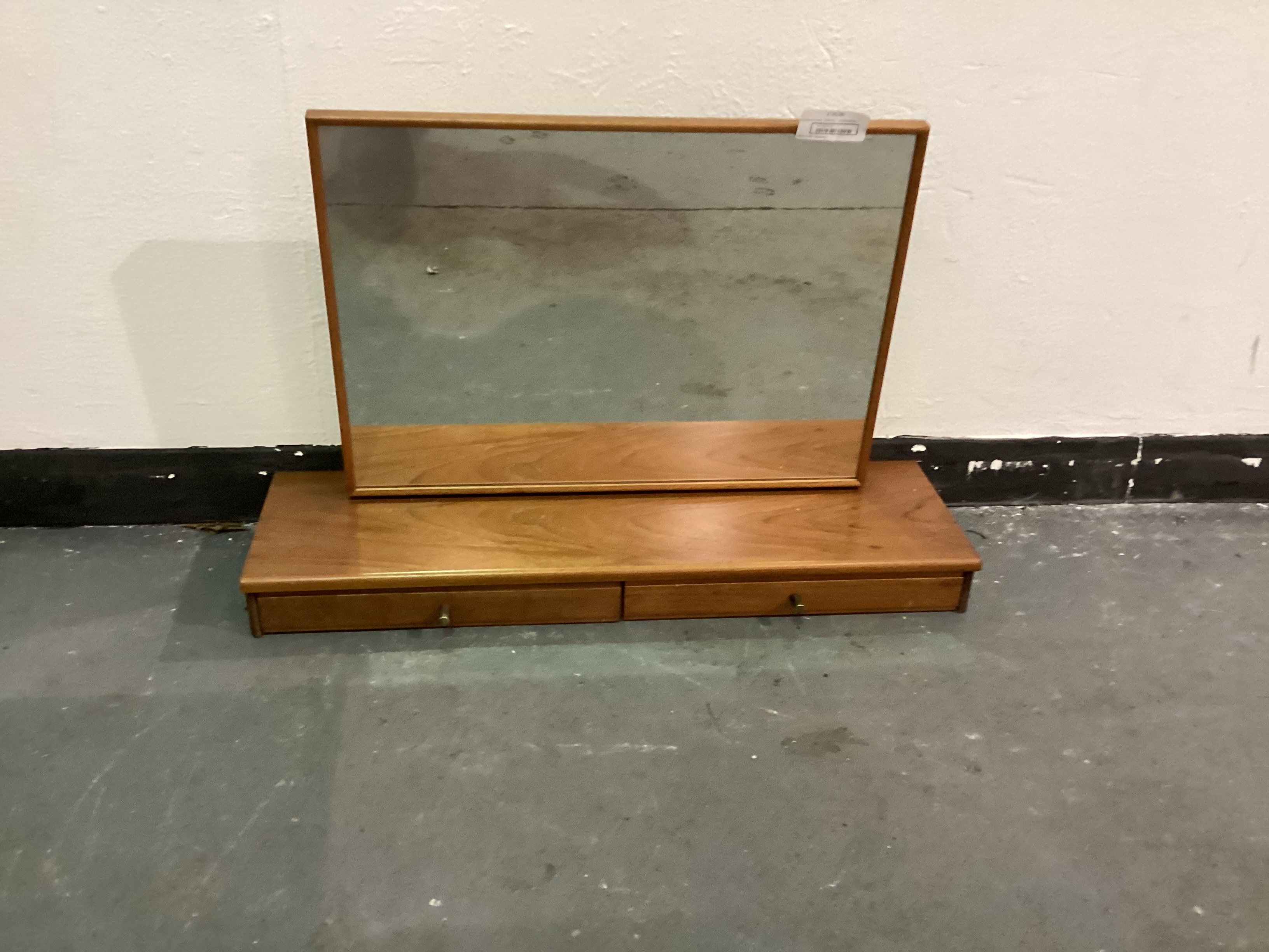 Self-Standing Mirror with Drawers