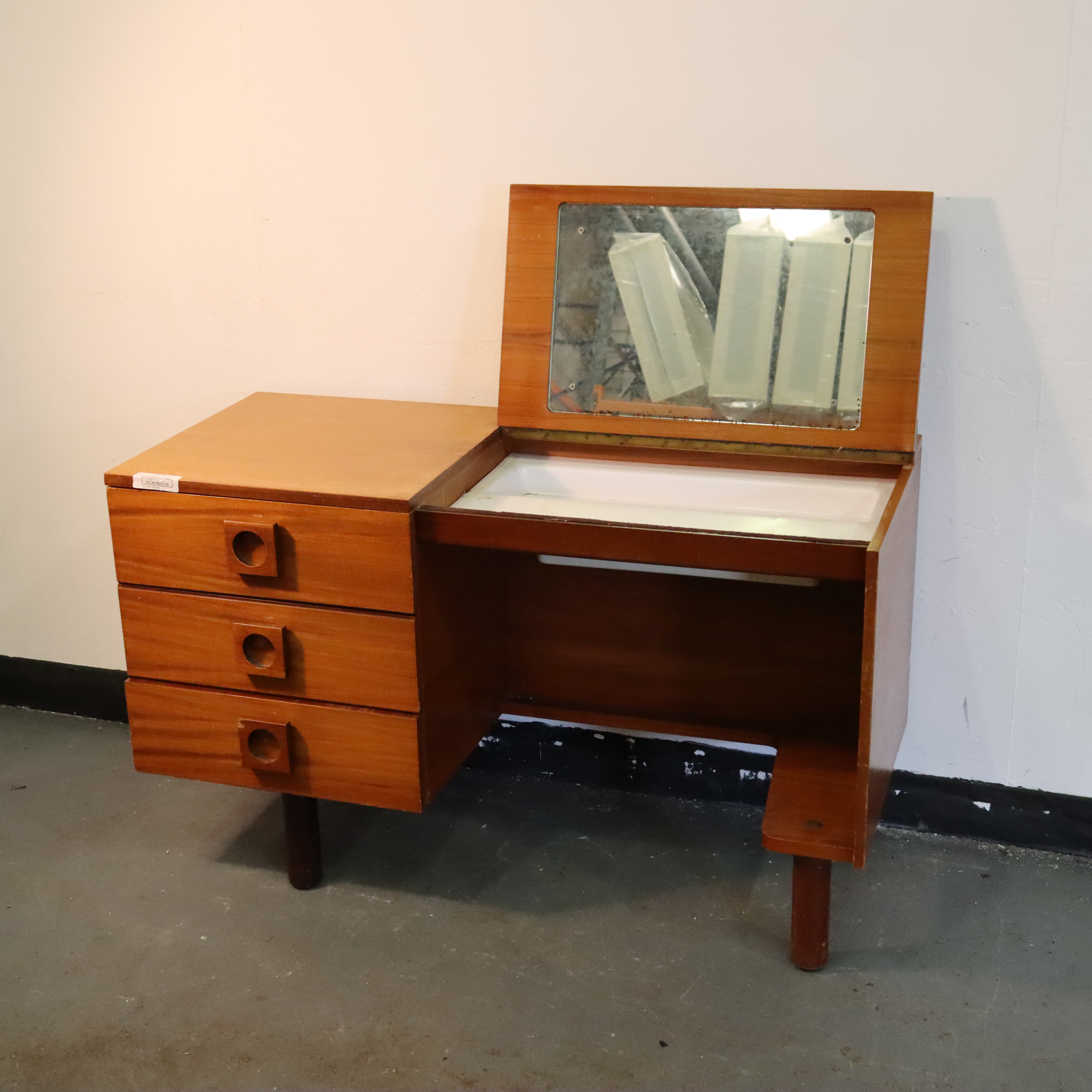 Retro Desk With Drawers